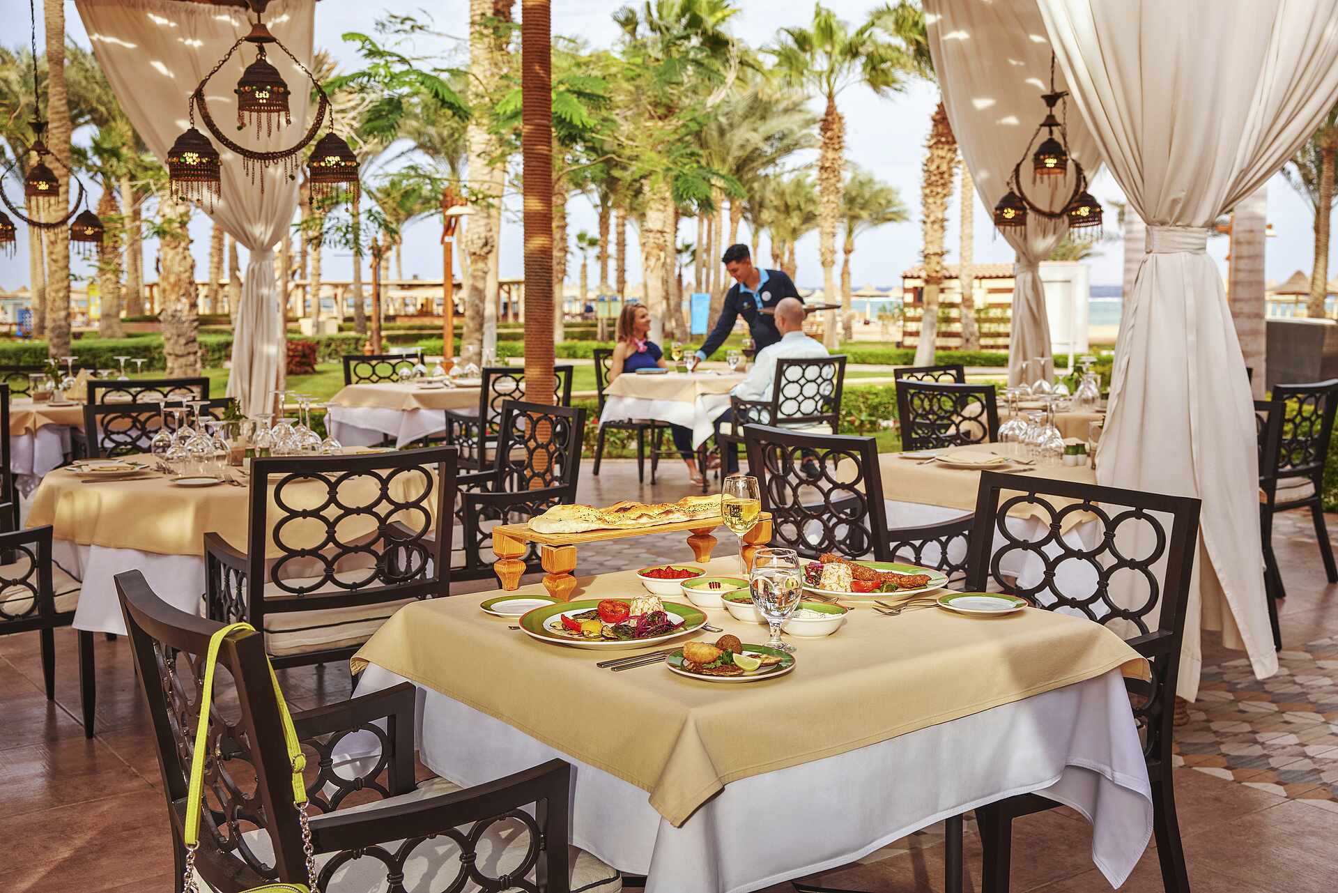 Csm ACC 947959 AC108879891 ML Redsina Restaurant Levante 9552 3d1981a4df