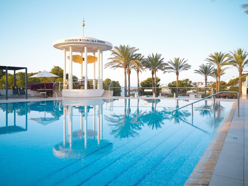 ROBINSON Cala Serena Pool
