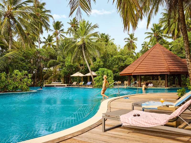 ROBINSON Maldives Pool